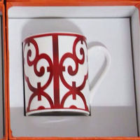 2022 H Water Cup Ceramic V Mug Coffee Tea Cup European Retro Horse Stripes Luxury Bone Ware Tea Cup Family Classic Cups with Gift Box