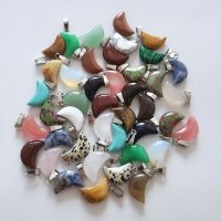 2022 Wholesale 50pcs/Lot High Quality Assorted Natural Stone And Crystals Crescent Moon Charms Pendants For DIY Jewelry Making