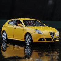 1:32 Alfa Romeo Giulietta รถโลหะผสมโมเดล Diecasts และรถของเล่นเก็บของขวัญวันเกิดเด็กชายรถของเล่น