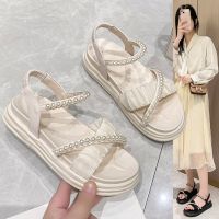 Fairy wind of new fund of 2023 summer thick bottom sandals female French fashion pearl shoes small sweet wind Roman sandals