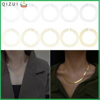 QIZUI 18"/20" ผู้ชายผู้หญิง Choker สแตนเลสสตีล สร้อยคอก้างปลา ชุบทอง/เงิน งูเชื่อมโยงห่วงโซ่ โซ่งูแบน