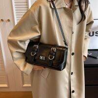 【Hot Sale】 High-end all-match ins retro postman bag high-value commuter shoulder female niche design messenger