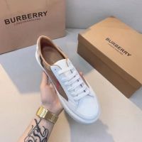 Burberry รองเท้าสเก็ตลายสก๊อตสำหรับผู้หญิงลายสก๊อตตัวอักษรจุดสีวัลคาไนซ์คู่รองเท้าผ้าใบรองเท้าสเก็ตลำลองแบบผูกเชือก