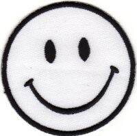 iron on patch Embroidery Smiley 7 cm ใบหน้าที่ยิ้ม ตัวรีด เย็บติดผ้าประเทศไทย โลโก้ปัก มีกาวสำหรับรีด ตกแต่งเสื้อผ้า