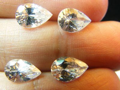 4 PCS เพชรรัสเซีย CUBIC ZIRCONIA สีขาว WHITE รูป PEAR   5x4 MM GEMSTONE