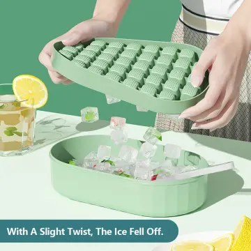 Big Size BPA Free Silicone Ice Cube Tray Mold with Spill-Resistant  Removable Lid and Box Square Ice Mold for Cocktail - China Ice Cube Tray  and Chocolate Mold price