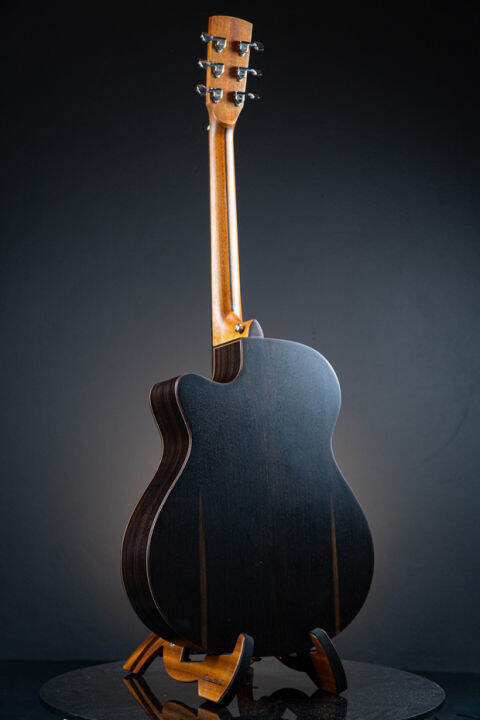 กีตาร์โปร่ง-gusta-som5c-acoustic-guitar