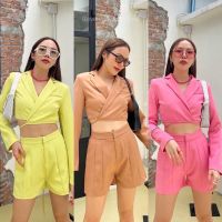 Crop twist blazer set????(490฿ฟรีส่ง) ถามเข้ามากันหนักมากกับชุดเซตเบเซอร์สไตล์สาวชิค จัดมาให้แล้วค่าา สายพันเอว