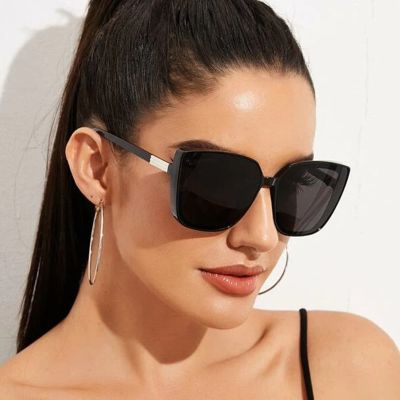 แว่นกันแดดแฟชั่น2023ตาแมวพลาสติกขนาดใหญ่สำหรับผู้หญิงแว่นกันแดดกระจกย้อนยุคแบรนด์นักออกแบบวินเทจสำหรับผู้หญิง UV400 Oculos