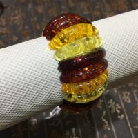 เครื่องประดับดอกไม้สีธรรมชาติ Gelang Amber ผู้หญิงสร้อยข้อมือลูกปัดรูปพระจันทร์เสี้ยวขี้ผึ้งอำพันดอกไม้กำไลลูกปัดกว้างลูกปัดยืดหยุ่นกำไลข้อมือแฟชั่น