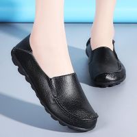 2022 New Casual Mocasines Women Platform Shoes Soft Genuine Leather Woman Flats Female Loafers Slip-On Mother Shoes Plus Size 44