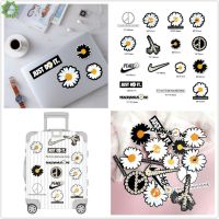 sanhe 16pcs/set Stiker Trolley Bunga Daisy Kecil Anti Air Warna Putih Untuk Dekorasi Handphone/Laptop Decor