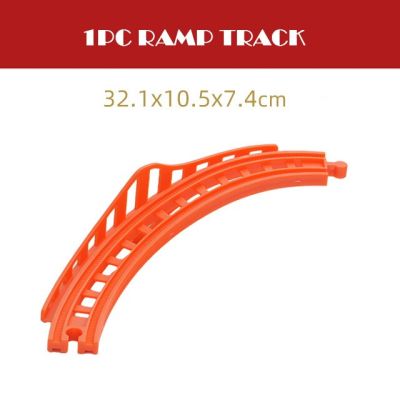 สะพานลอยพลาสติกประกอบอุปกรณ์ของเล่นสำหรับทั้งหมดแบรนด์ Samp; Thoms ของเล่นสำหรับเด็กนำเสนอ