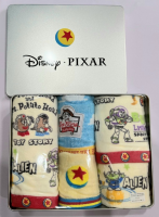 พร้อมส่ง (Gift Box ในกล่องอลูมิเนียม) ผ้าเช็ดหน้า ผ้าเช็ดมือ Disney Toy Story