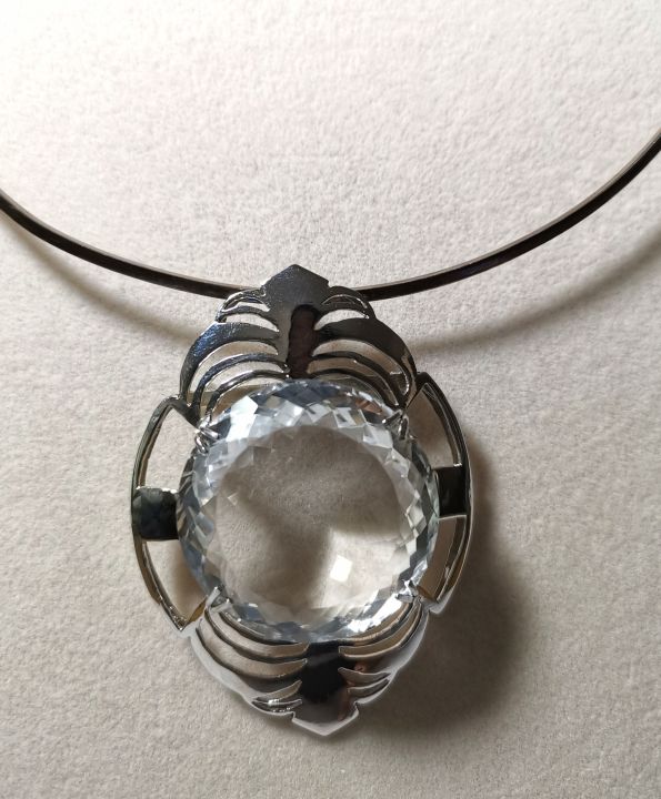 clear-quartz-68-carat-จี้เข็มกลัดเคลียร์ควอตซ์-ควอตซ์ขาวใสบริสุทธิ์-รัตนชาติพลังงานสูง-68-กะรัต-เรือนเงินแท้