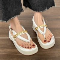 Hot sell Women Chain Sandals Fashion Platform Clip-toe Shoes Flats Causal Beach Slippers 2023 Summer New Thick Flip-flops Women Slides