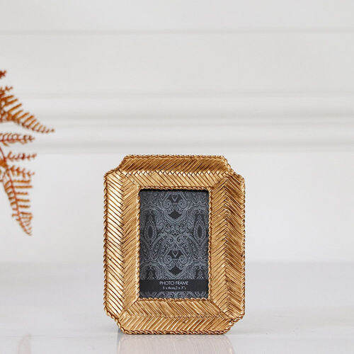 small-photo-frame-american-golden-picture-frame-luxury-desktop-friends-ornaments-modern-marco-de-fotos-indoor-decoration-ed50xk