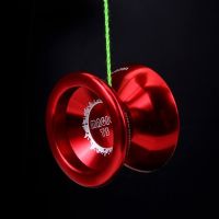 ของเล่นของขวัญสำหรับเด็กทำจากอะลูมิเนียมอัลลอย T5แดงลูกข่างมหัศจรรย์