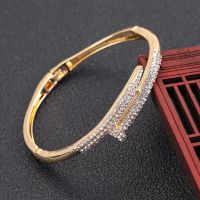 Womens Zircon rhinestone Bracelet high quality classic geometric nail design can open fashion accessories