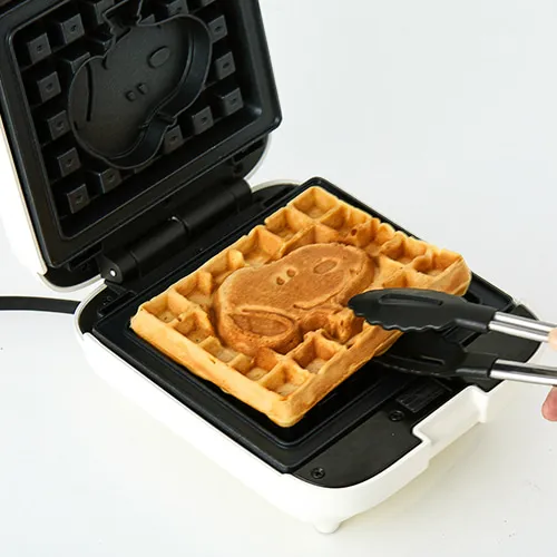 Qoo10 - [SNOOPY] Snoopy Sandwich Waffle Toast maker 3 different type plates  to : Kitchen & Dining