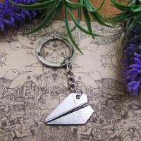 【CW】 3pcs/Lot Fashion 22x31mm Paper Airplane pendant 28mm Keyring Metal Chain Color Men Car Keychain