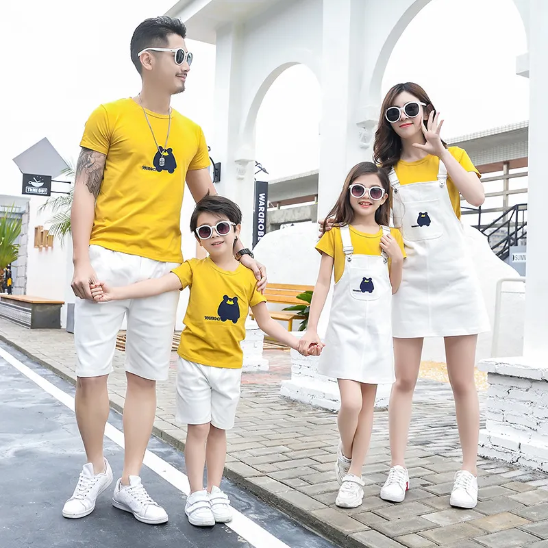 500 Mẫu áo gia đình 3 người đẹp mãn nhãn nhất mùa hè 2022