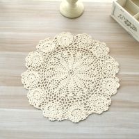 2022 new Round Hand Crocheted Doily Vintage Cotton Crochet Table Place Mat Wedding Napkins Cloth Lace Placemats Decorative