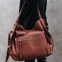 【CW】 Female Large Capacity Hand held shoulder Messenger Soft Leather Women  39;s Designer Handbag Crossbody