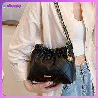 XIHONEY จีบลายสก๊อต กระเป๋าทรงถัง หนังพียู จุได้มาก กระเป๋า Crossbody แฟชั่นสำหรับผู้หญิง ลำลองแบบสบายๆ กระเป๋าสะพายไหล่แบบสั้น ผู้หญิงผู้หญิงผู้หญิง