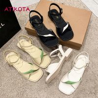 Atikota รองเท้าแตะ ส้นแบน หัวเหลี่ยม แต่งหัวเข็มขัด สวมใส่สบาย แฟชั่นสําหรับสตรี