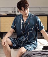 ?พร้อมส่ง?ชุดนอนผู้ชาย เเขนสั้นขาสั้น ผ้าซาตินสุดหรู  คอปก pajamas men เซ็ทเสื้อ สวมใส่สบาย ผ้าเย็น ผ้านิ่มไม่เเข็ง No.1011