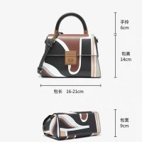 CNK Singapore New Retro trapezoidal handbag womens shoulder bag large capacity retro lock crocodile pattern