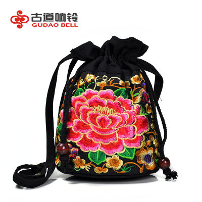 ShenWin กระเป๋าผู้หญิงปักลายปักลายกระเป๋าพาดไหล่ลำลอง,กระเป๋ากระเป๋าทรงถังปักลายกระเป๋าทรงถังถังขนาดเล็กลิ้นชัก