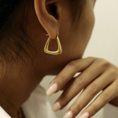 chic appeal - triangle classy hoops