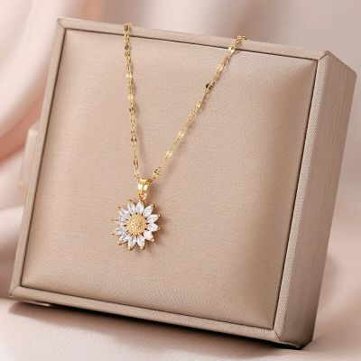 【CW】1PCS Gold Necklace Ladies Light Luxury Style Flower Pendant Inlaid Zirconia Titanium Steel Chain Holiday Jewelry