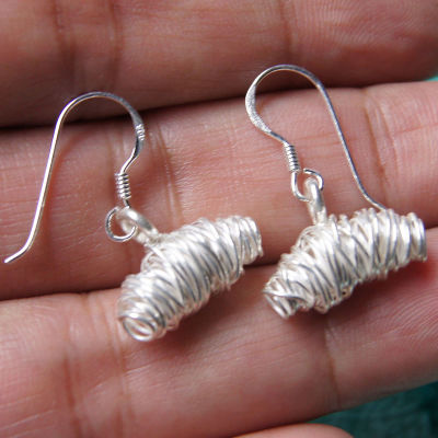 Woven nice  earrings pure silver Thai Karen hill tribe beautiful exotic วงกลมสานสวยงามไทยตำหูเงินกระเหรี่ยงทำจากมือชาวเขางานฝีมือสวยของฝากที่มีคุณค่าของฝากถูกใจ