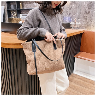 Embroidery Letters Lambswool Totes bags for women Large Capacity Plush Shopper Shoulder Bag Winter Soft Plush Womens Handbags