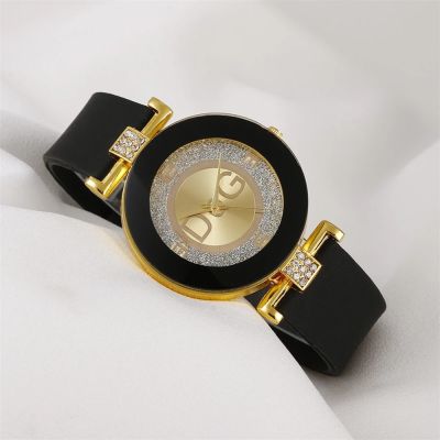 （A Decent035）Simple Black WhiteWatches WomenDesign Silicone Strap Wristwatch BigWomen 39; S FashionWatch 2022