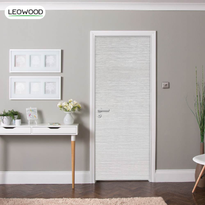 ประตูไม้ทนชื้น สี Light Grey ขนาด 3.5x70x200 ซม.LEOWOOD
