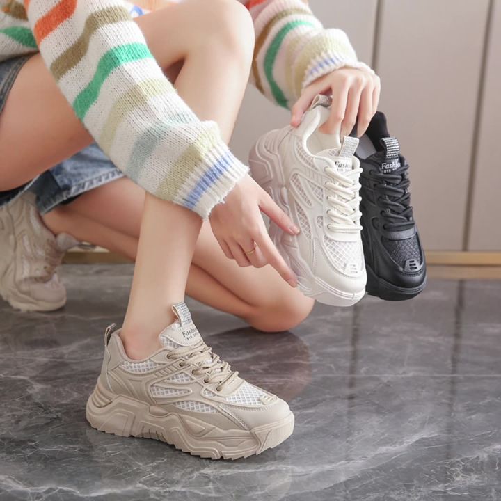 coolciothshop-new-รองเท้าแฟชั่น-ผ้าใบผู้หญิง-เสริมส้น-4-5-ซม-ไซส์เล็กควรสั่งเผื่อไซส์-มี3สี-ขาว-ดำ-กาแฟ