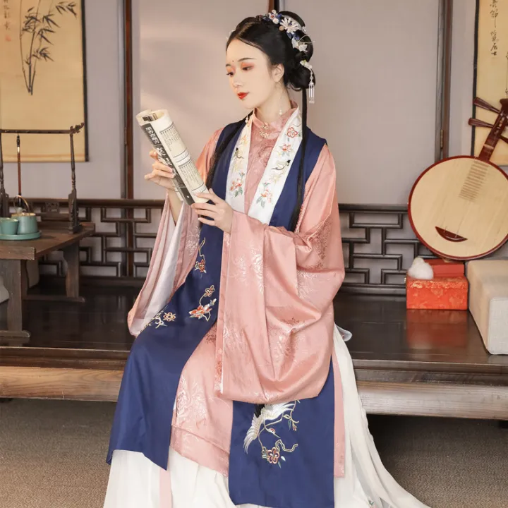 Yunxia's original Hanfu girl [Jinhe] is longer than a collar gown with ...