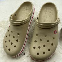 รองเท้า แตะแบบสวม Crocs สำหรับผู้ชาย และผู้หญิง มาใหม่ใส่สบาย ราคาไม่แพง