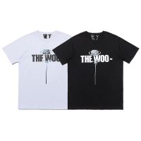 2023(เตรียมจัดส่ง) 2023แนวโน้ม Hip Hop Vlone Co แบรนด์ The Woo Rose พิมพ์กลับเสื้อยืดฤดูร้อนผู้ชายและแฟชั่นของผู้หญิงเสื เสื้อยืดคุณภาพดี