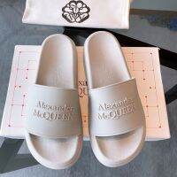 【พร้อมส่ง】ALEXANDER Mcqueen23 รองเท้าแตะชายหาด พื้นแบน ของแท้ 100% สําหรับผู้หญิง