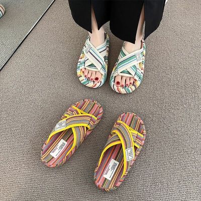 2023 New Fashion version    Niche Design Rainbow Color Canvas Fashion Slippers Women 2023 Summer New Outer Wear Flat Casual One-Word Sandals