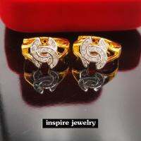 INSPIRE JEWELRY ต่างหูงานแฟชั่นอินเทรน สุดๆ ฝังเพชรสวิส มีสองขนาดให้เลือก ขนาด 10min พร้อมกล่องแบบร้านทองกลมสีแดงฝาขุ่นมีอักษรจีน และ  15min