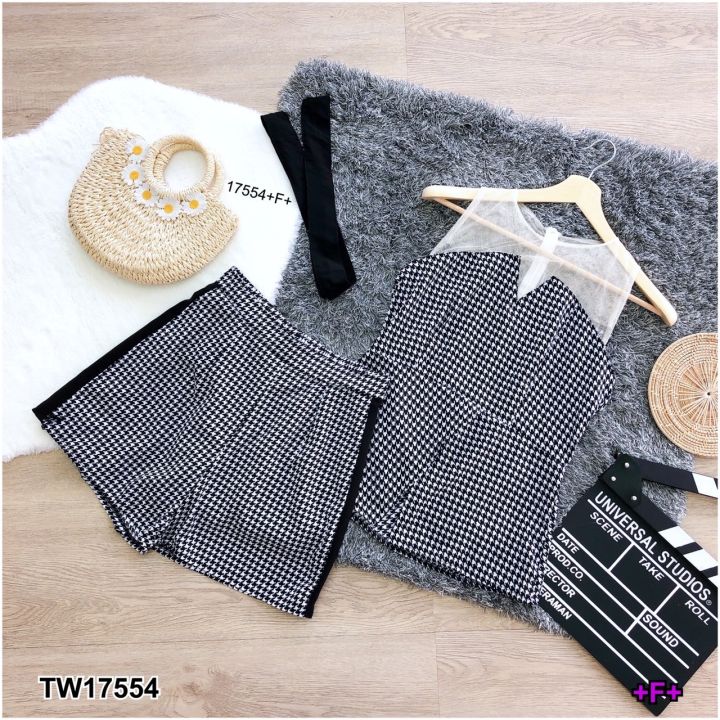 tw17554-set-2-ชิ้น-เสื้ออกหยักลายชิโนริ-มีเชือกผูก-กางเกงขาสั้นลายชิโนริ