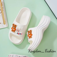 Kingdom_Fashion ร้องเท้าผูหญิง รองเท้าแตะลิ่ม รองเท้าแตะเสริมส้นผู้หญิง รองเท้ารัดส้น สะดวกสบาย อ่อนนุ่ม ความหนาพื้นรองเท้า 2023 ใหม่ B26G0A8 42Z231018