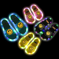 Childrens LED Slipper Luminous Jelly Summer Girls Slippers PVC Cartoon Smile Beach Sandals Kids Home Bathroom 2020 Footwear