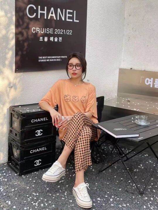 พร้อมส่ง-ชุดลำลอง-ชุดนอน-แฟชั่น-สไตล์มินิมอล-เซทชุดนอน-เสื้อคอกลมแขนสั้น-กางเกงลายสก๊อต-free-size